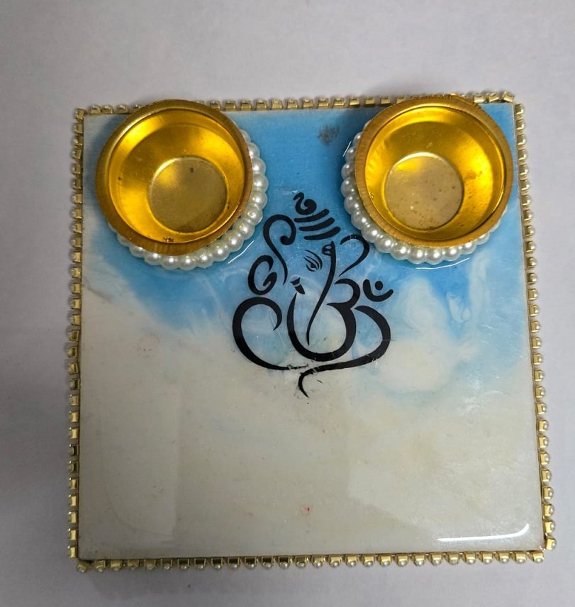 Handcrafted Pearl Ganesh Ji Pooja Thali – Elegant Golden Diya 4 inch Thali
